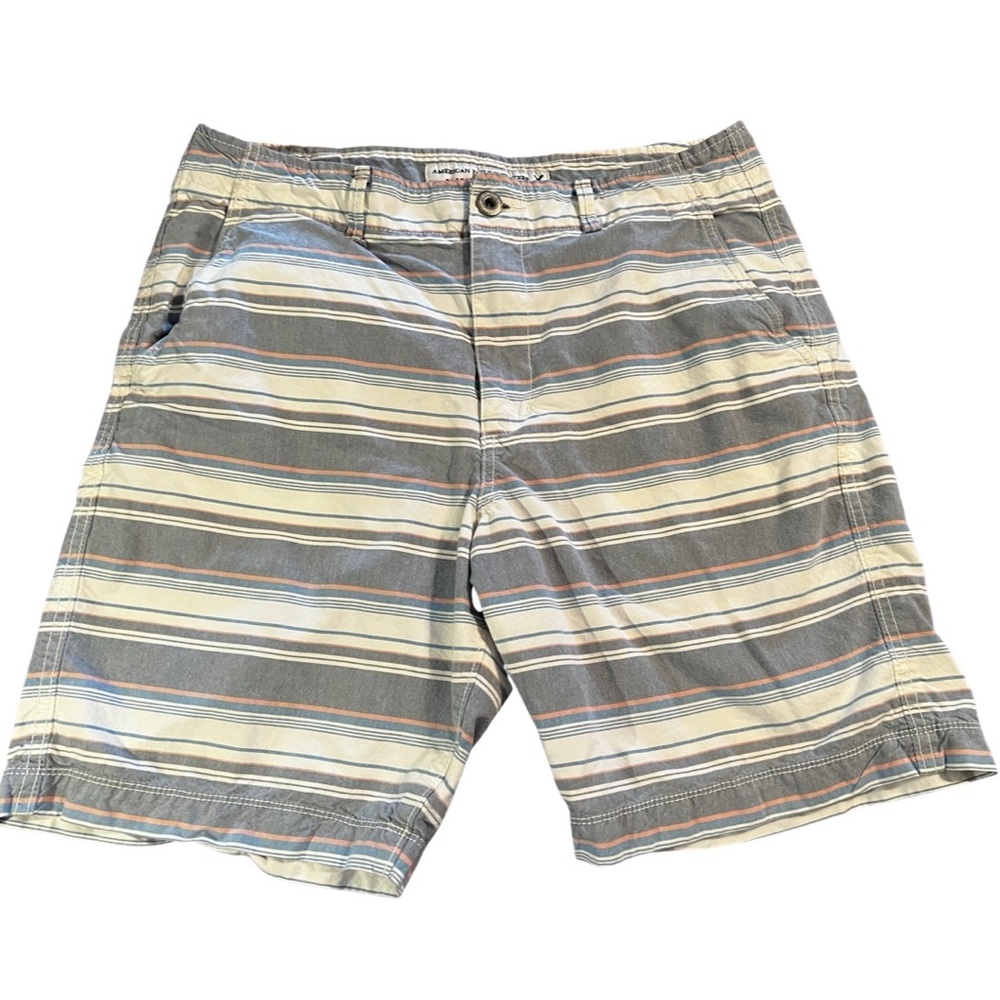 American Eagle classic fit men’s khaki striped shorts